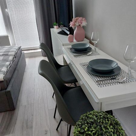 Apartment A&B โปปรัด ภายนอก รูปภาพ
