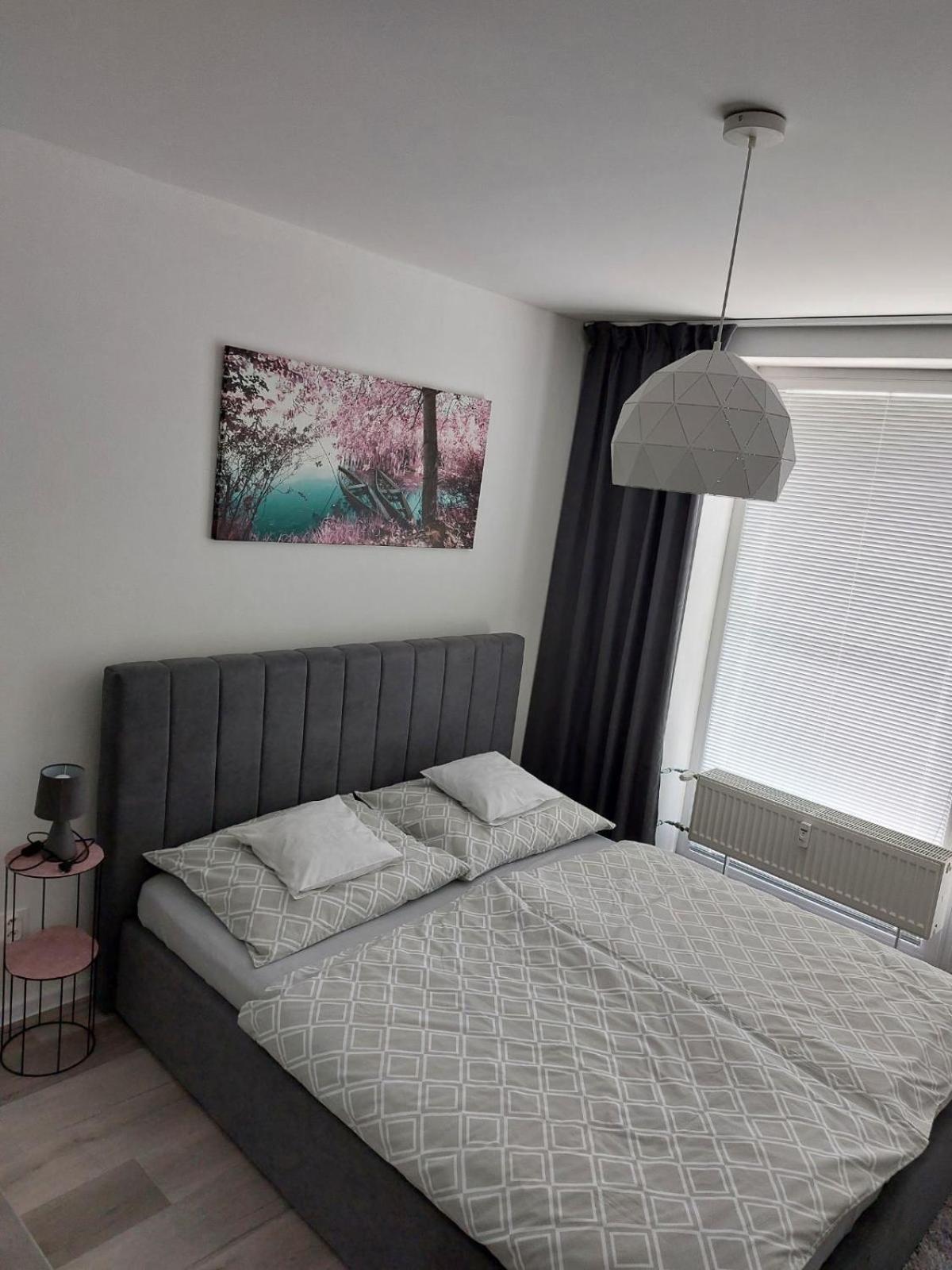Apartment A&B โปปรัด ภายนอก รูปภาพ